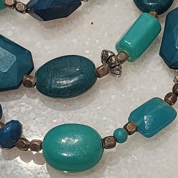 Turquoise Elegance Multi-Layered Beaded Necklace - Picture 3 of 7